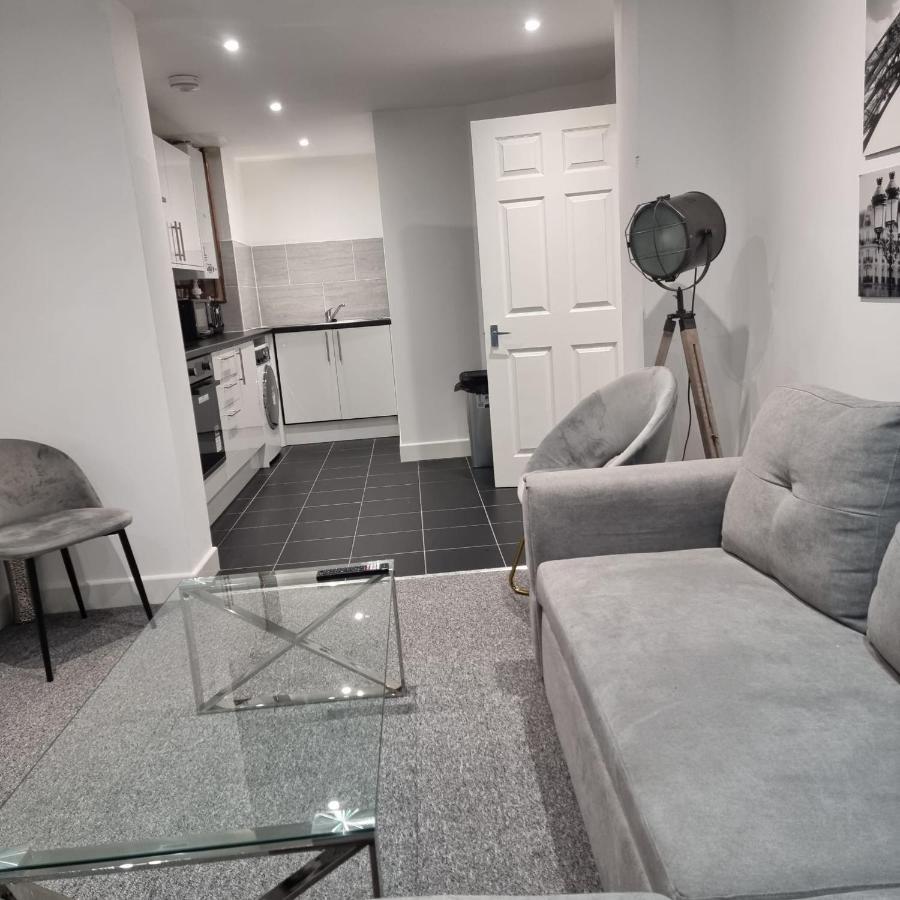 Classic 2 Bed Apartment In Oldkent Road London Exterior photo