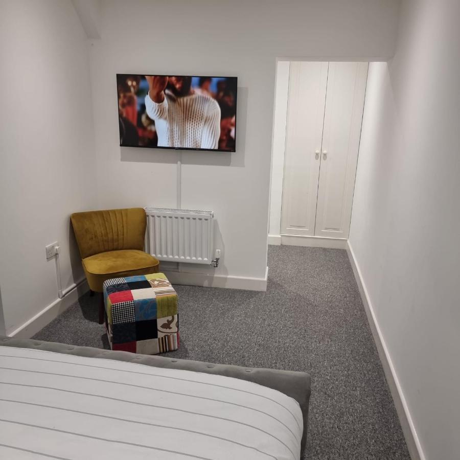 Classic 2 Bed Apartment In Oldkent Road London Exterior photo